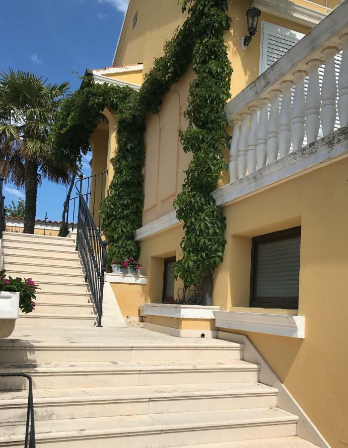 Vila Rojana Vodice Esterno foto