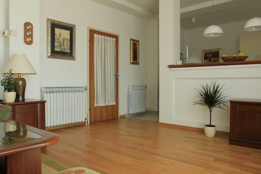 Vila Rojana Vodice Esterno foto